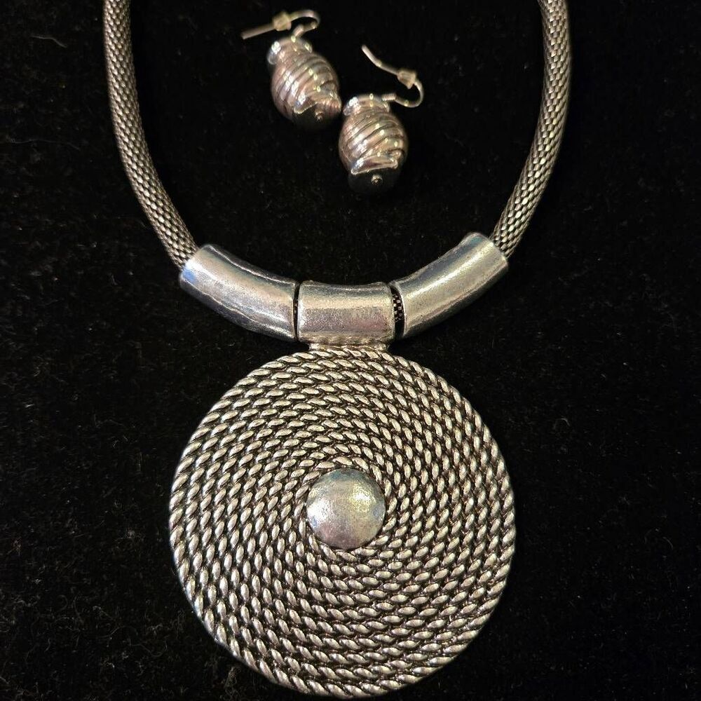 NWOT Silver Necklace + Earrings Chunky